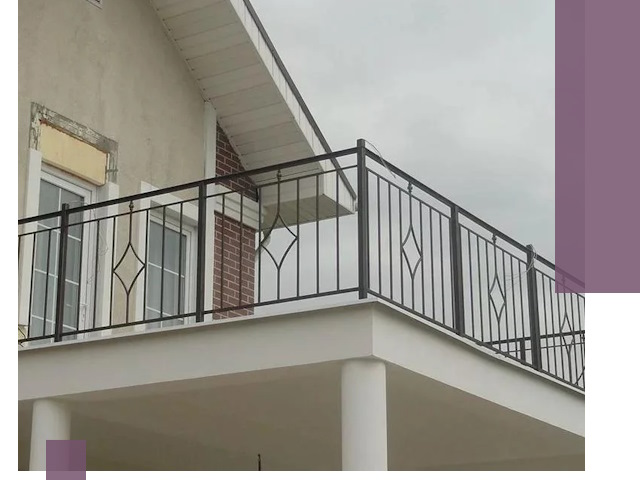 Изготовление балконных ограждений в Йошкаре-Ола из металла и стекла