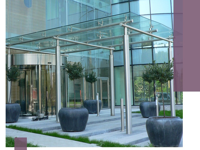 Навесы из стекла на заказ в Йошкаре-Ола — монтаж и установка